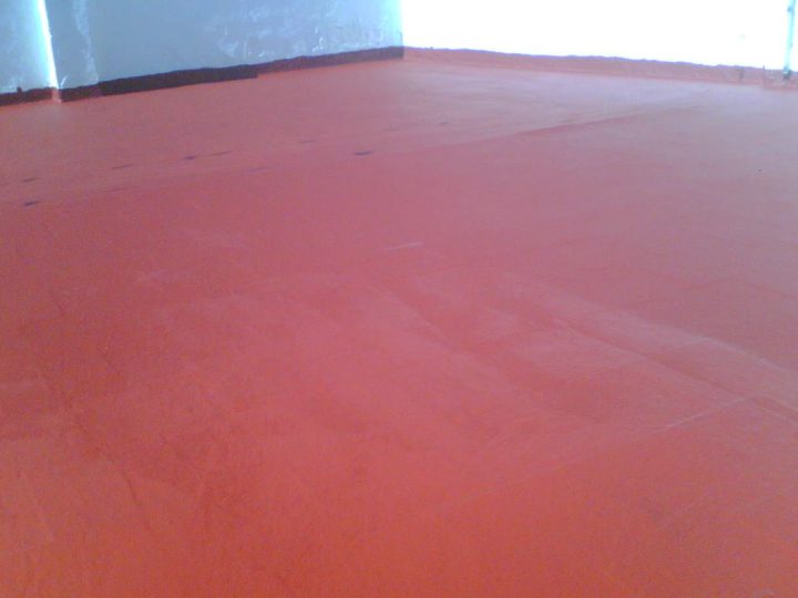 Revêtement imperméabilisant en polyuréthane, finition brillante